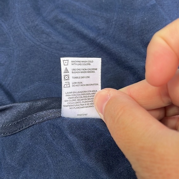 NHL Buffalo Sabres Hockey Short Sleeve V Neck Logo T Shirt Navy Medium - Picture 7 of 8